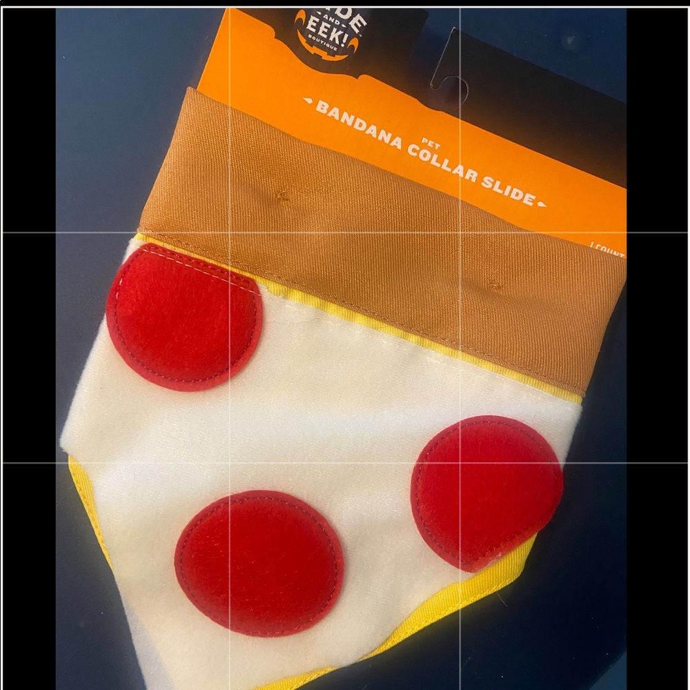 New with tags pizza bandana for pets